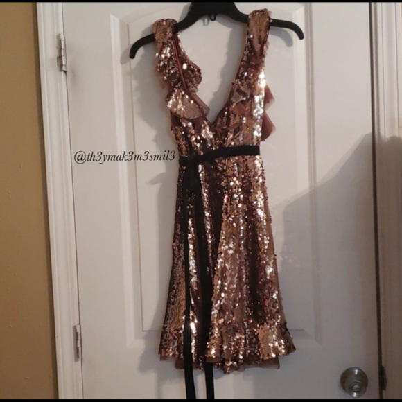 ♻️🆕 New Free People Tribeca Mini Sequins Dress Sz 8 beautiful Rose Gold - Picture 12 of 14